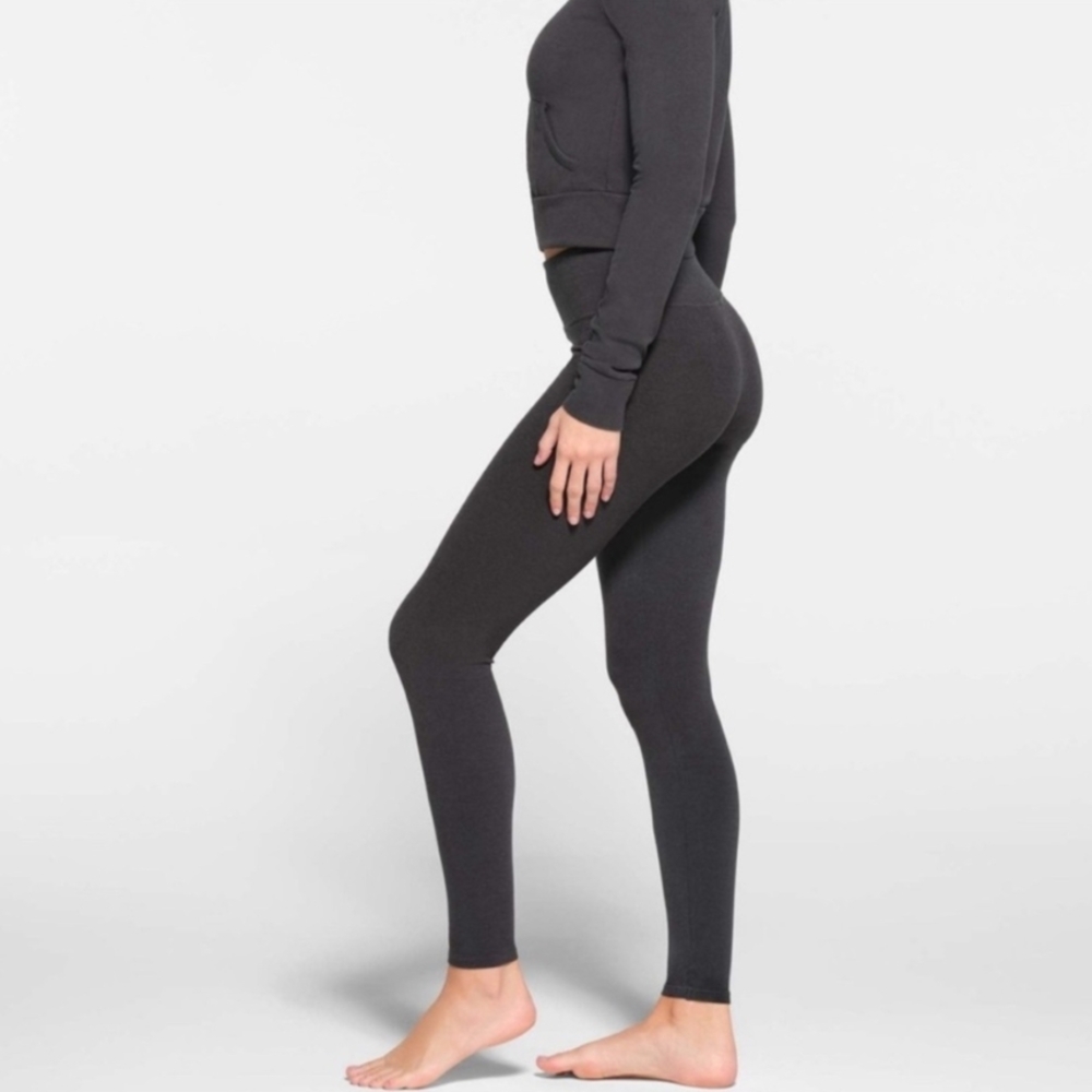 SKIMS Outdoor High Waisted Leggings - Ash